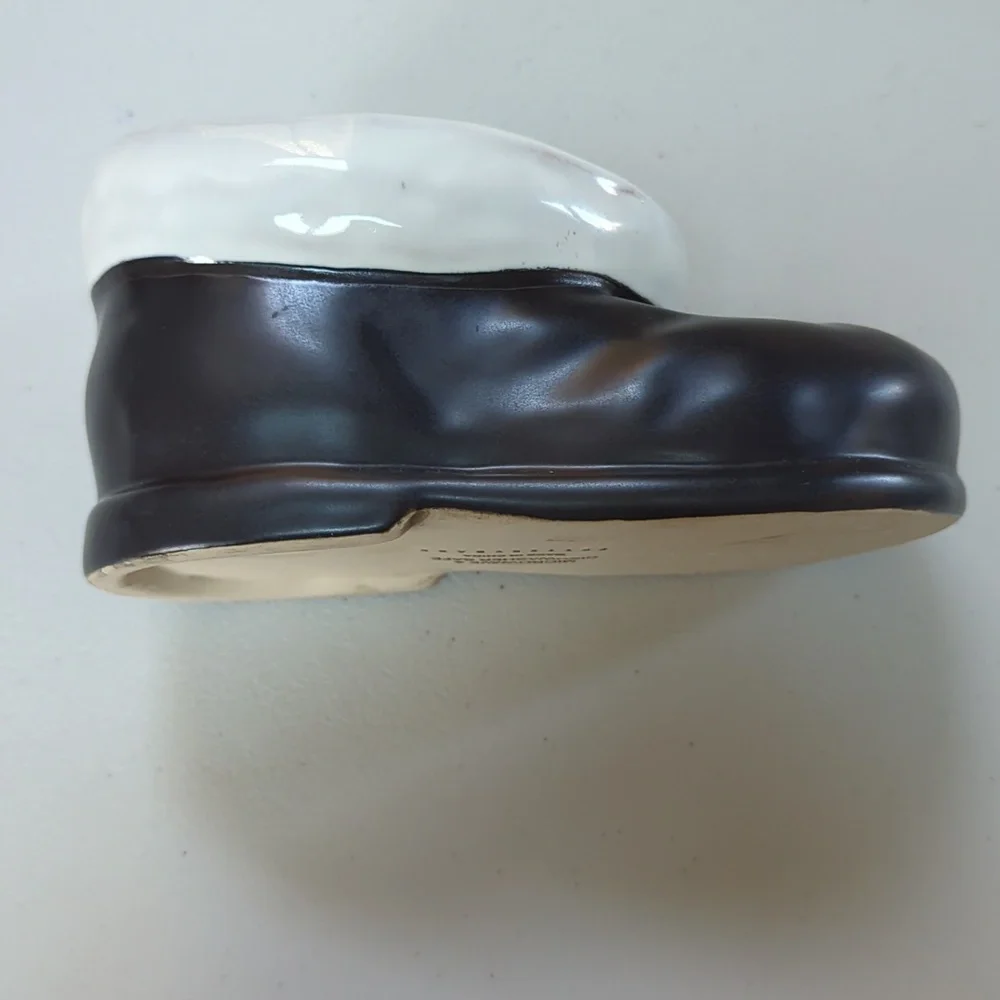 Pottery Barn, Santa Shoe bowl/dish